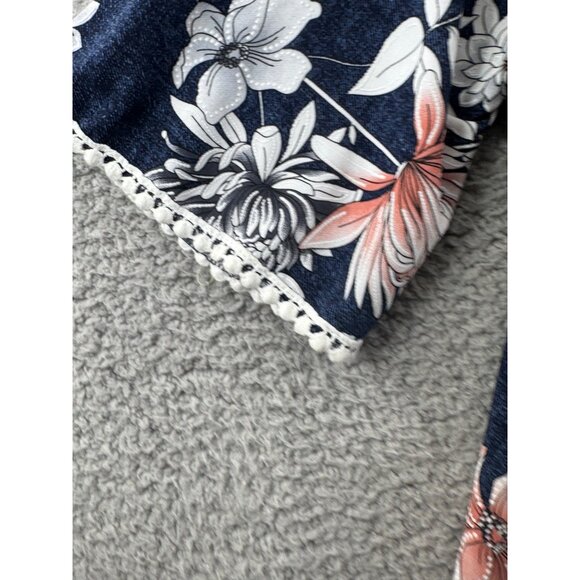 SJS Floral Print Navy Tunic Top With Lace Trim Sleeves Size 1X - Picture 3 of 7